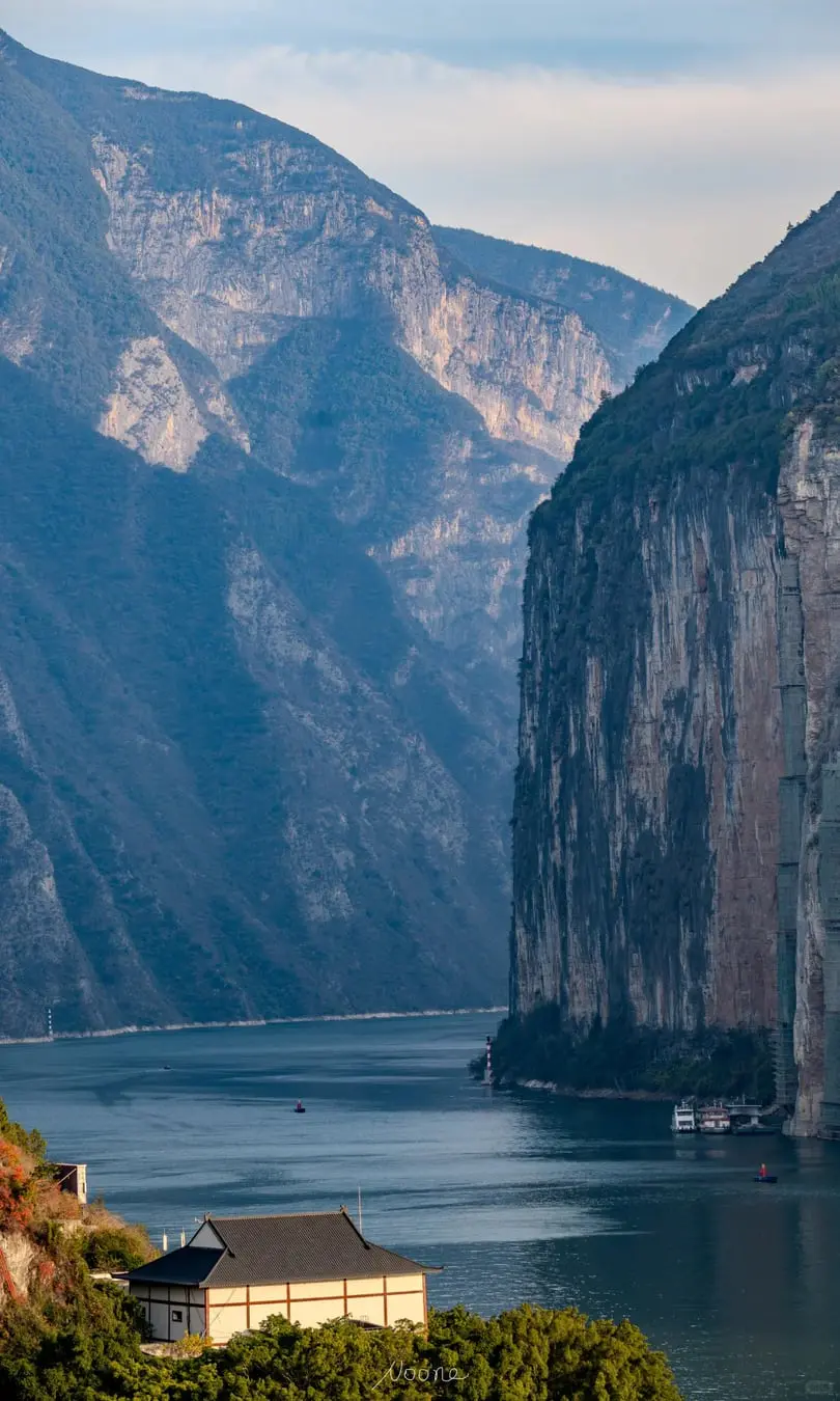 Yangtze Three Gorges cruise route direction