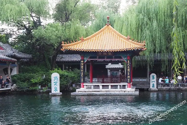 Jinan Baotu Spring for a Shandong culture route